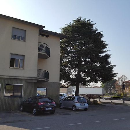 Hotel Dei Pini Medolago Exterior photo